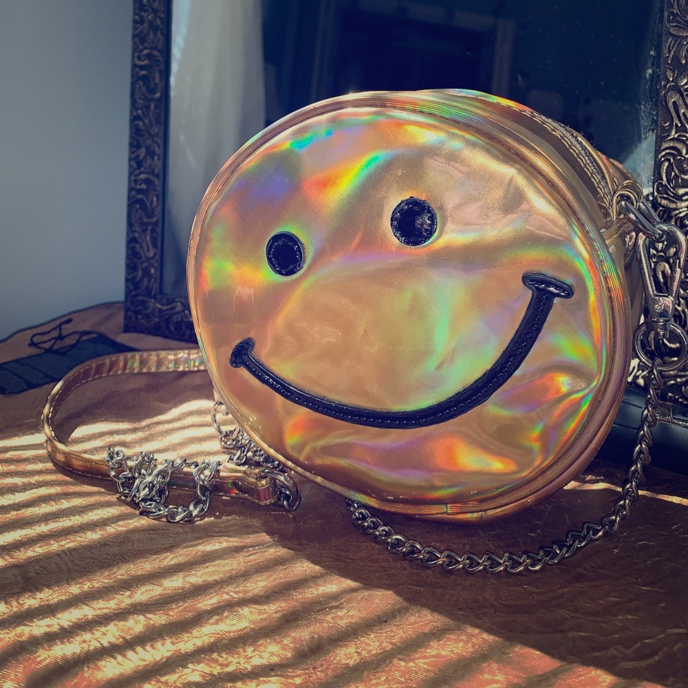 Holographic purse